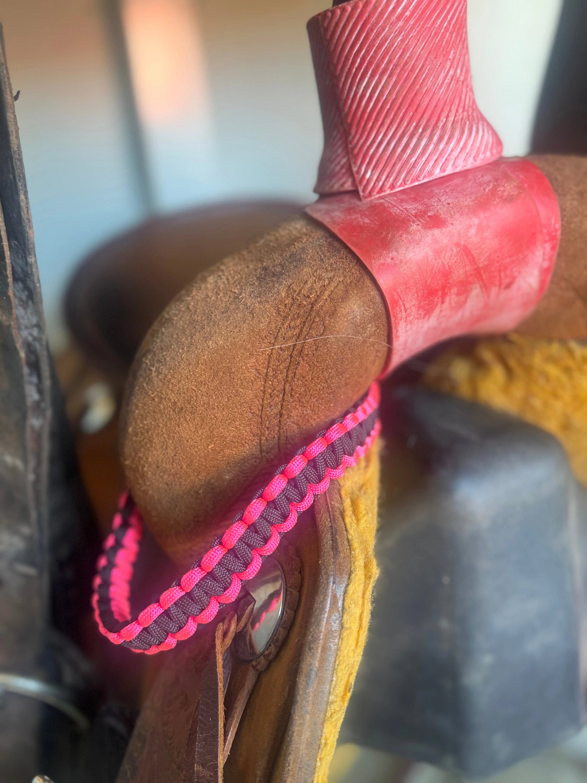 Custom Paracord Rope Holder – Bungy Cord Saddle Strap with Side Buckle for Team Roping & Ranch Tack Swinging K Creations