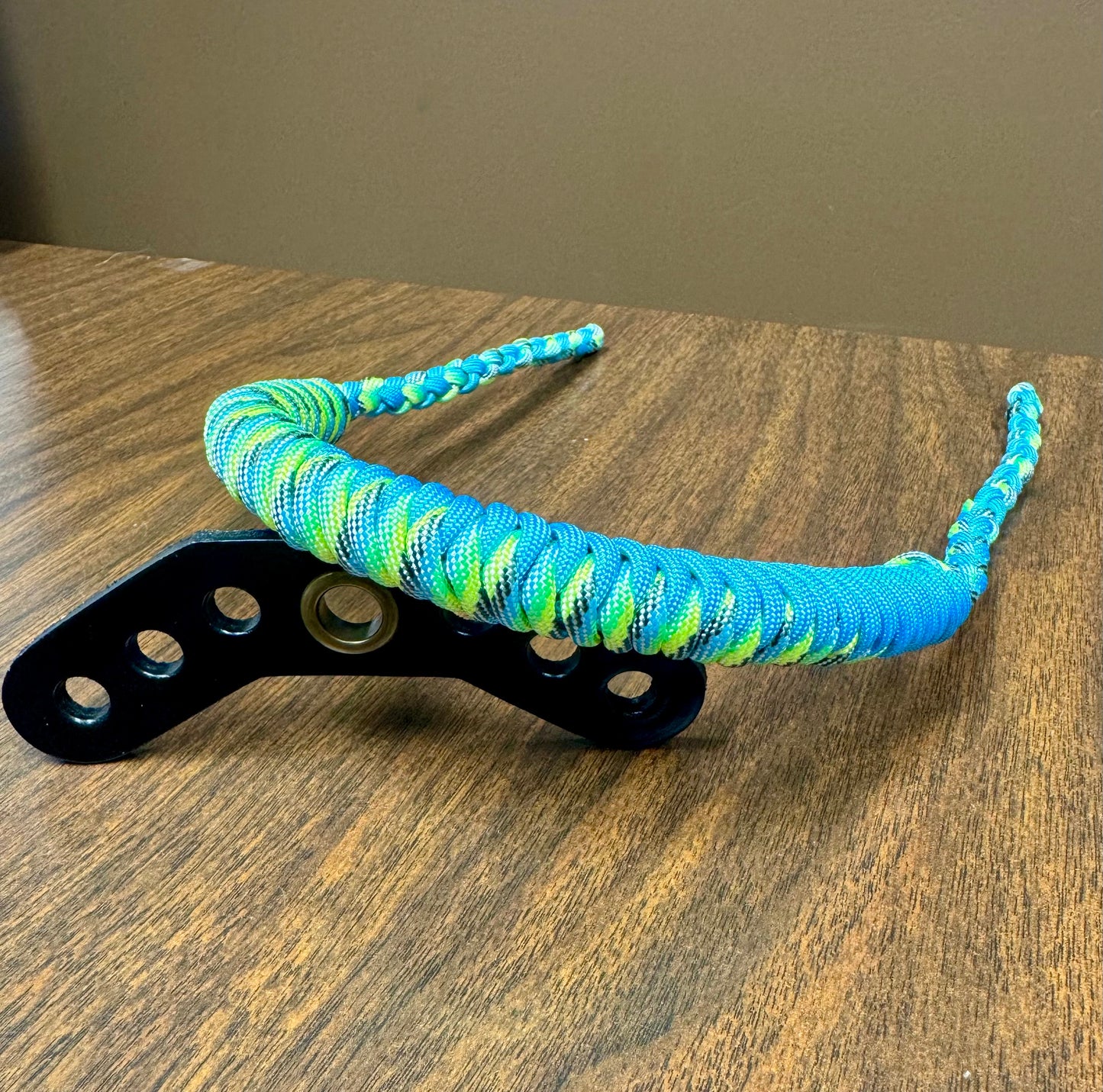 Custom Paracord Bow Wrist Sling – Adjustable Handmade Archery Grip Strap for Compound & Hunting Bows