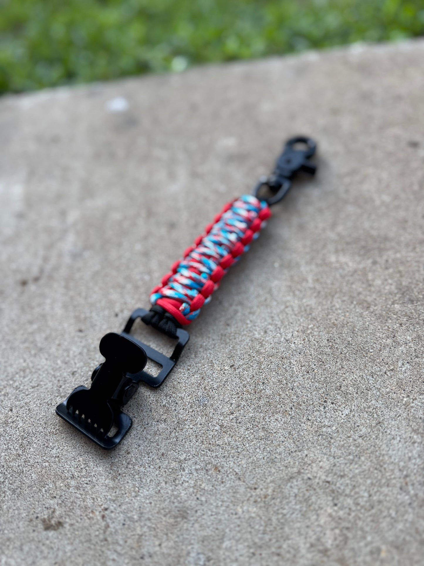 Paracord Glove Holder – Single Alligator Clips | Cobra Weave Gear Clip for Firefighters, First Responders, Blue Collar Workers | Tactical Gear Swinging K Creations